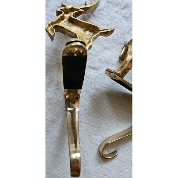 2 Vintage Solid Brass Christmas Reindeer Mantel Stocking Holders Velvet bottom - Picture 4 of 5